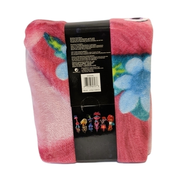 NWT Trolls plush throw blanket 40”x50” - Picture 4 of 4